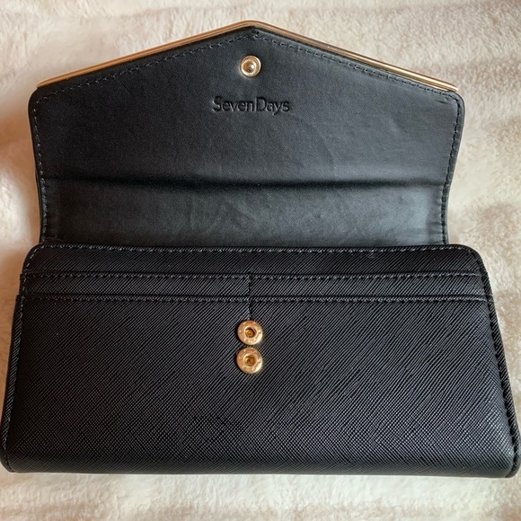 Black & gold wallet✨ - Picture 5 of 6